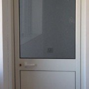 PORTE AVEC FIXE 1